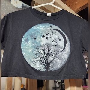 Juniors cropped tshirt size small